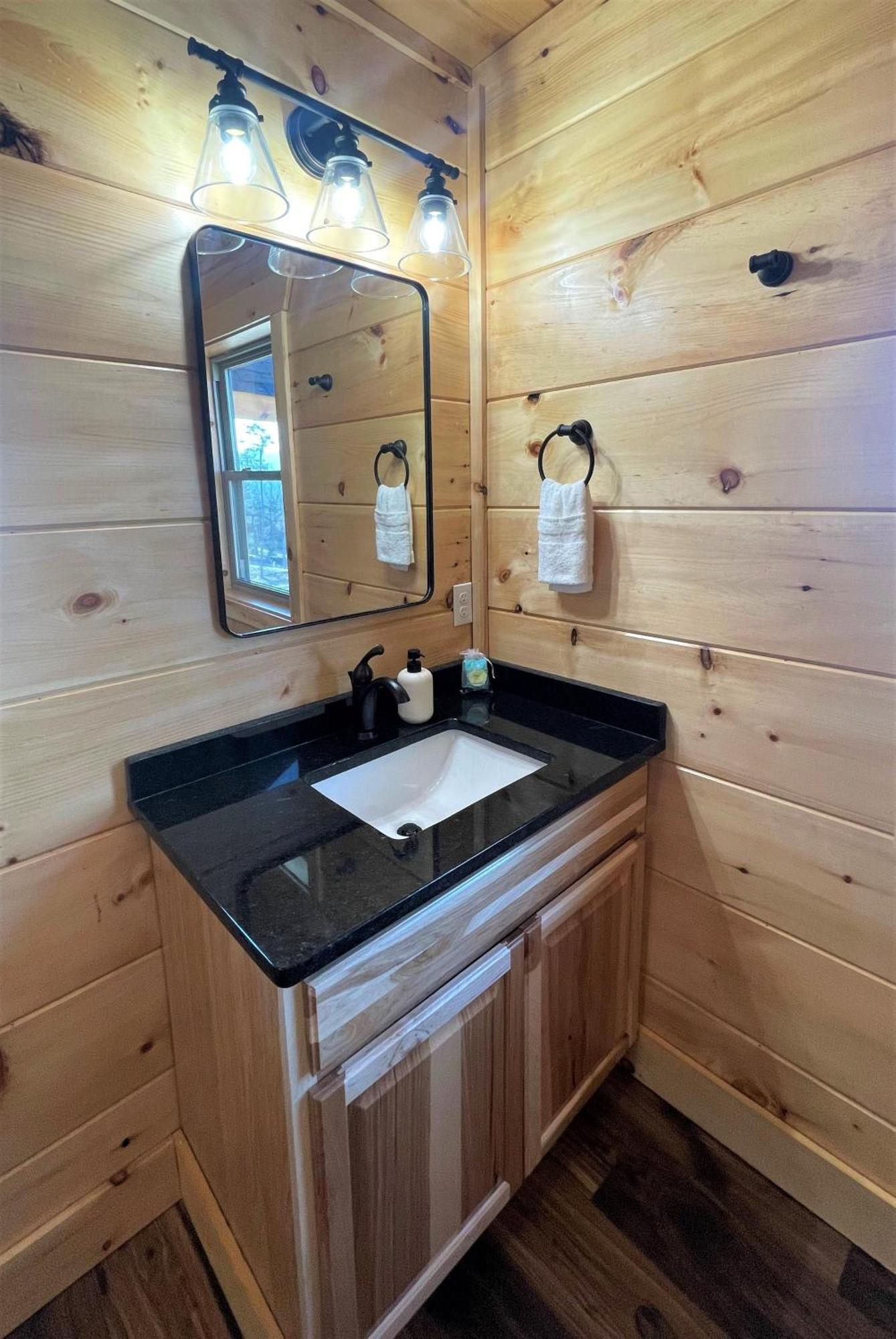 Big Pine - Mtn Top Luxe W/ Private Pool, Hot Tub, Pool Table Waldens Creek Room photo